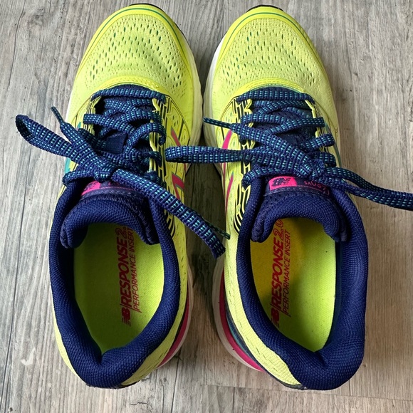 NWOT New Balance Sneakers - Picture 3 of 12